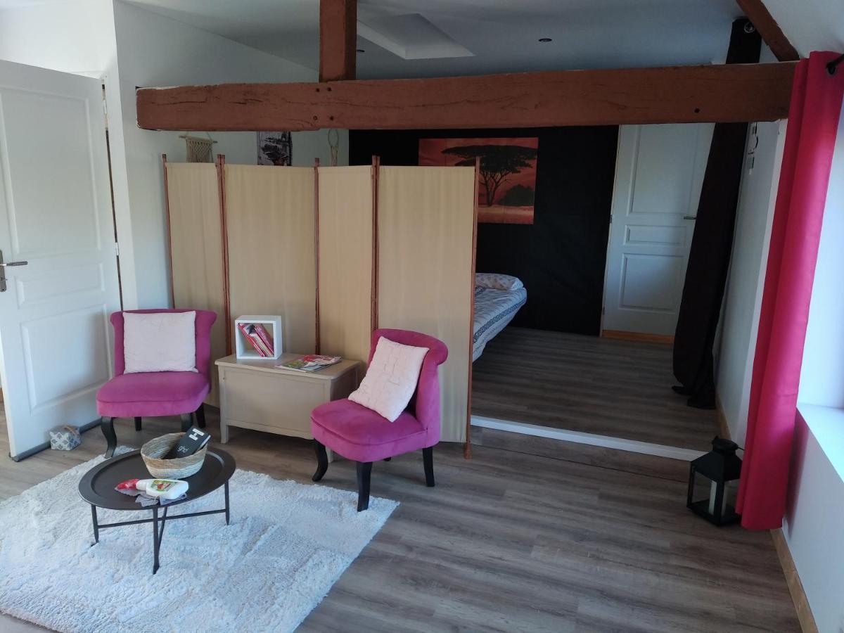 Gite "La Renaudaie" - Piscine Juvigny Les Vallees Ngoại thất bức ảnh