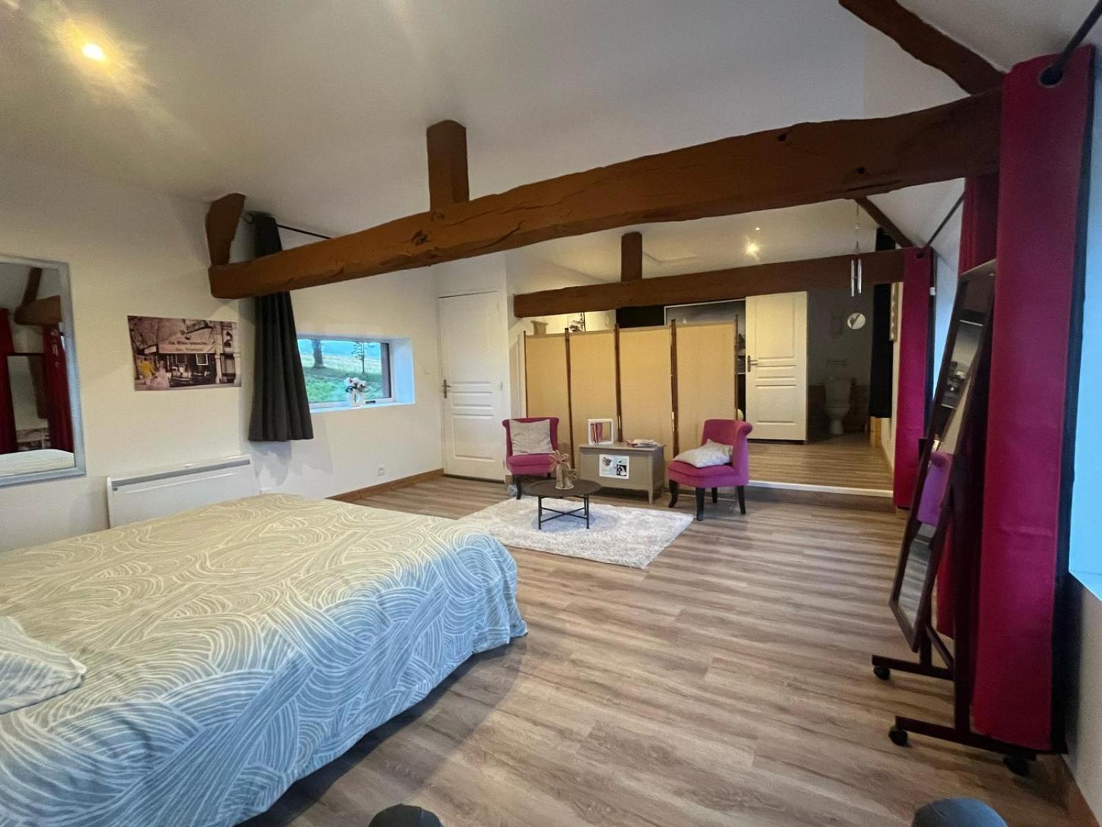 Gite "La Renaudaie" - Piscine Juvigny Les Vallees Ngoại thất bức ảnh